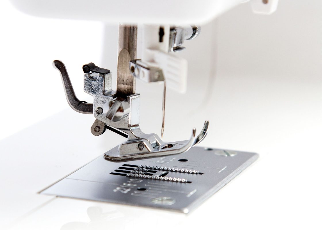 how a sewing machine works
